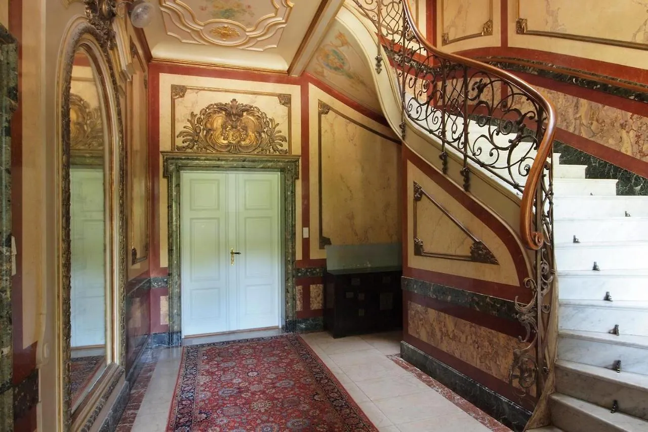 Apartment Ferienwohnungen Villa Haniel Carl Dresden