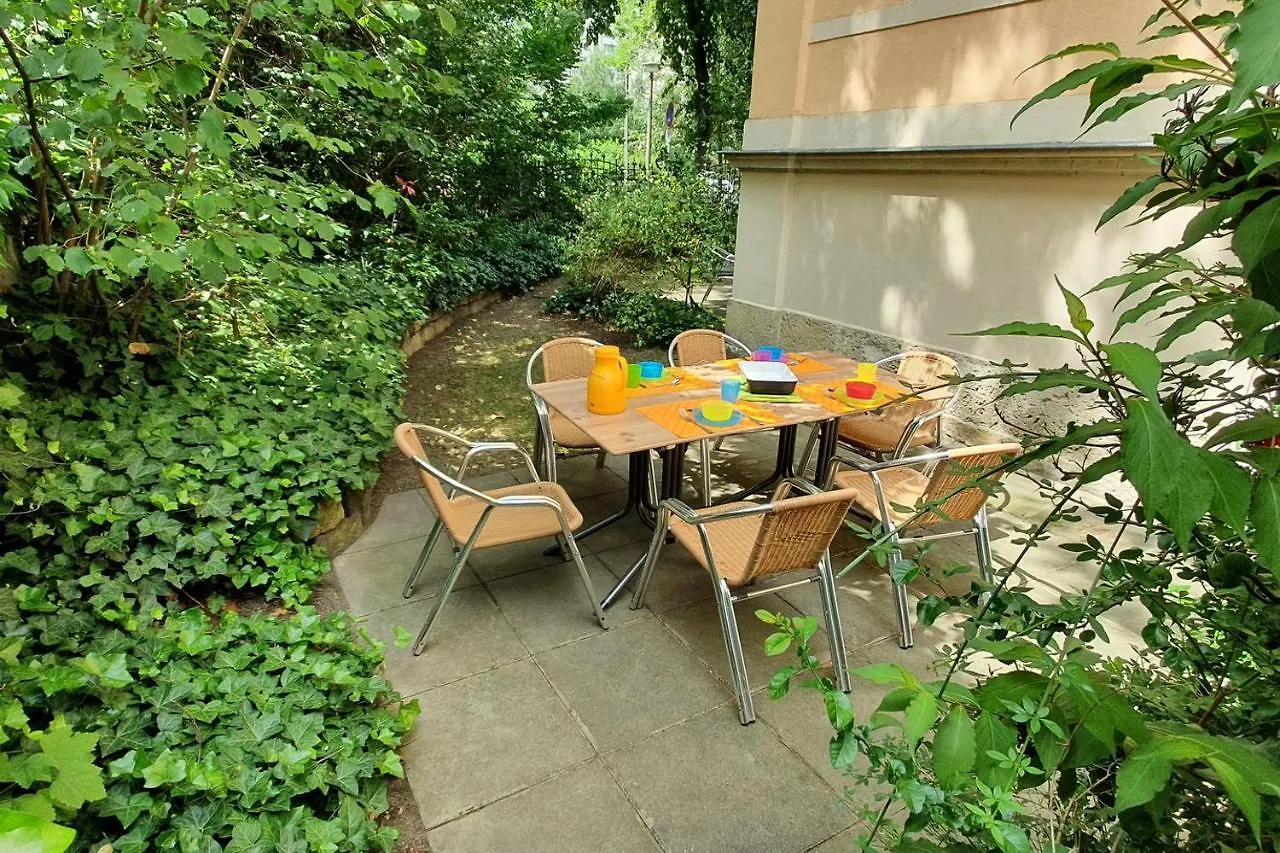 Apartment Ferienwohnungen Villa Haniel Carl Dresden